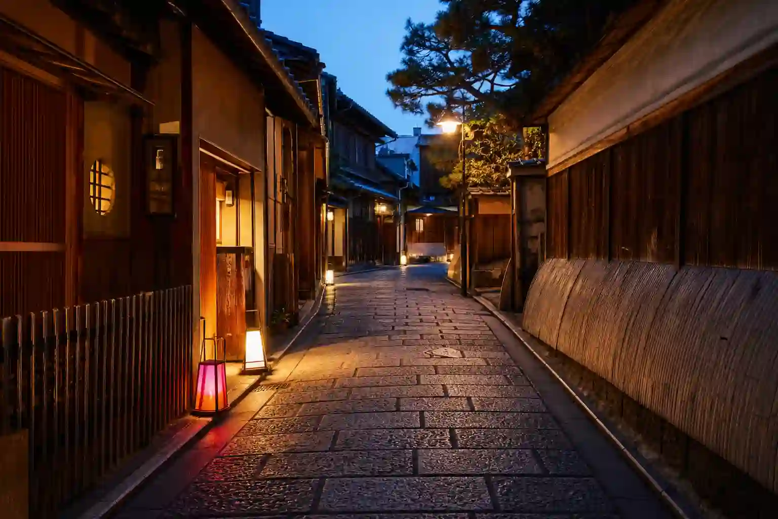 Can You Photograph Maiko in Kyoto? The Real Rule